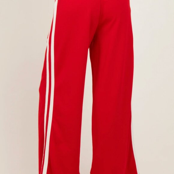 Red track pants with stripe - NWT - Pink Blush Maternity - Picture 3 of 4